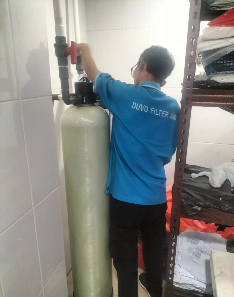 Filter_air_duvo_teknisi_on_service